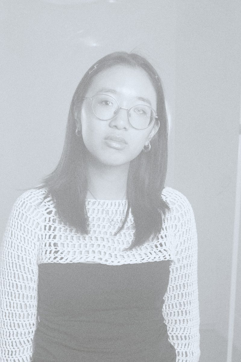 Portrét: Pham Thu Huyen — studentka práv. Výstava Little Hanoi, Next Generation, Praha 2026.